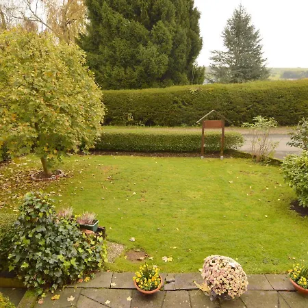 Spacious In With Garden