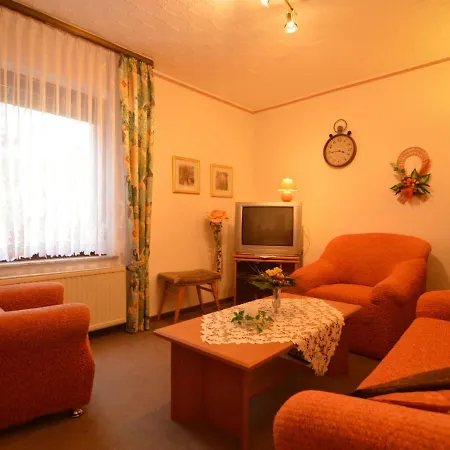 Spacious In With Garden