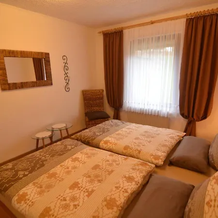 Spacious In With Garden Deudesfeld